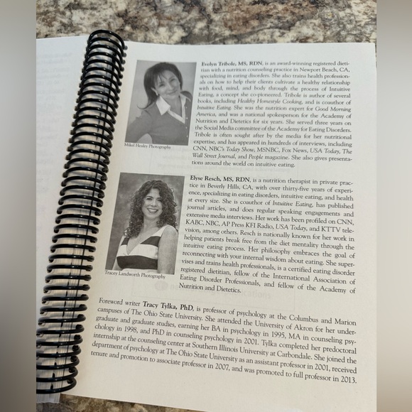 Intuitive Eating Workbook Evelyn Tribole & Elyse Resch healthy relationship NEW - Picture 7 of 8